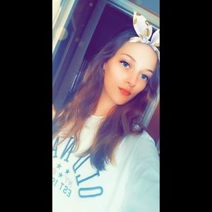 Meet your Posher, Lacey